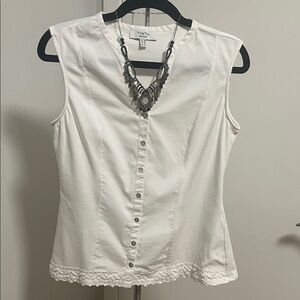 White Sleeveless Blouse – Tinta (Spain)